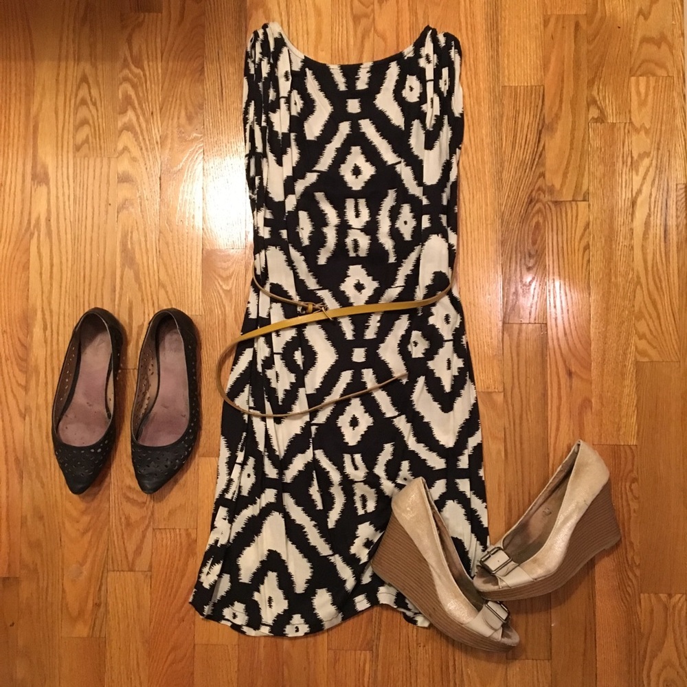 Super cute and versatile Sleeveless Shift